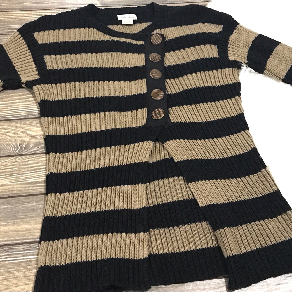 Neesh by D.A.R. | Striped Button Sweater w/ Slit M